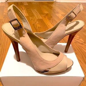 BCBG NUDE PATENT LEATHER SUEDE PUMPS